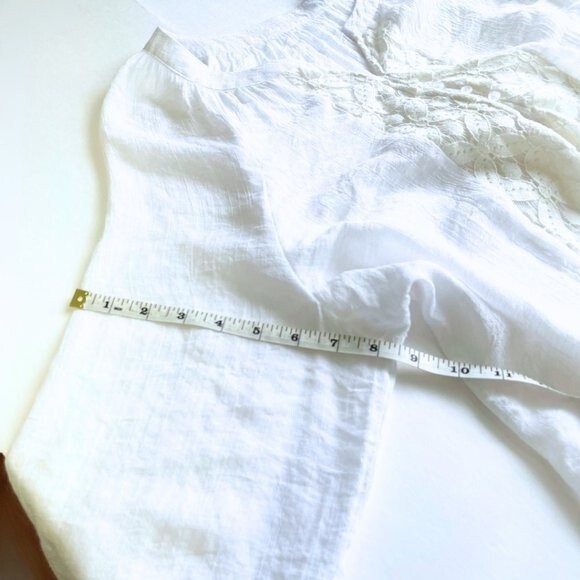Women's White Split Neck White Gauzy Top / Blouse - Picture 11 of 13